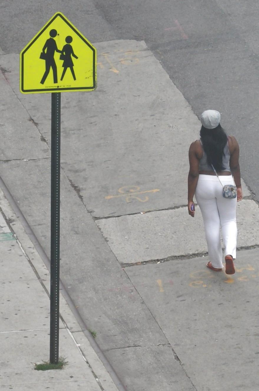 6P Harlem Girls in the Heat 226 New York Tight Ass Pants