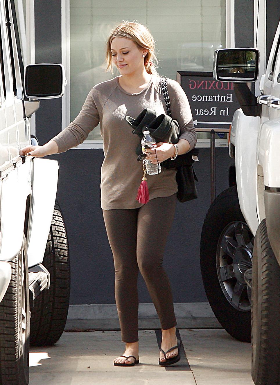 10P Hilary Duff - leaving a gym in Toluca Lake