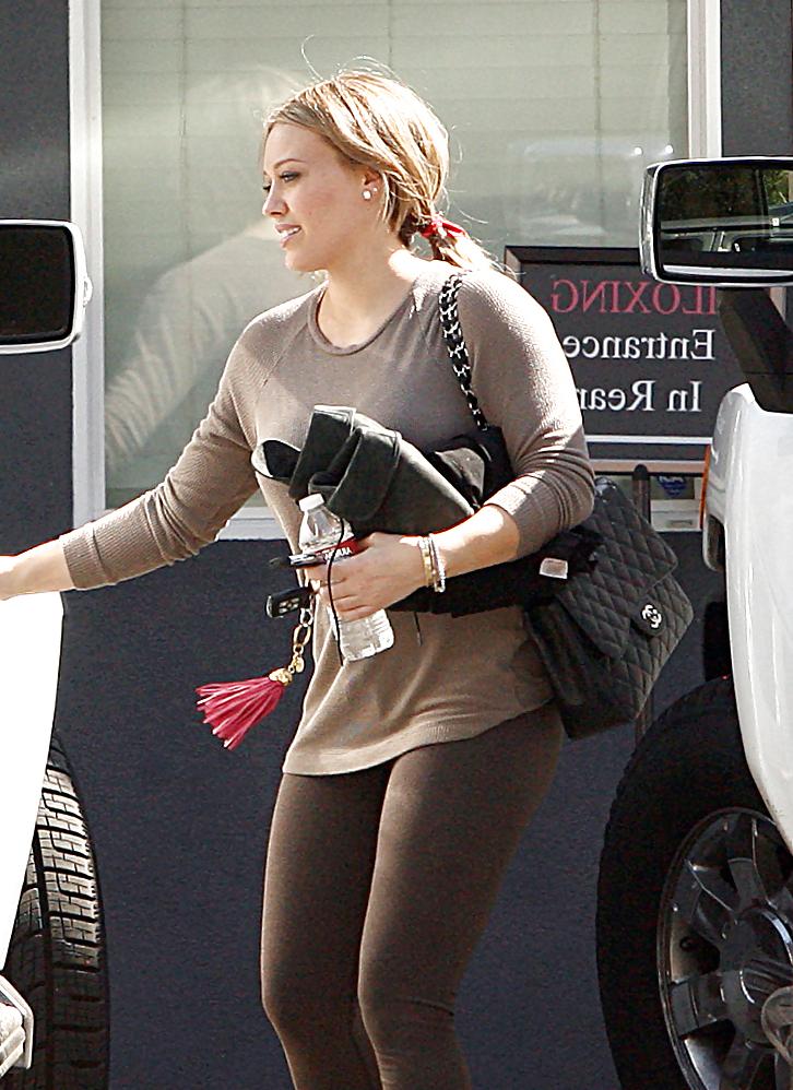 10P Hilary Duff - leaving a gym in Toluca Lake