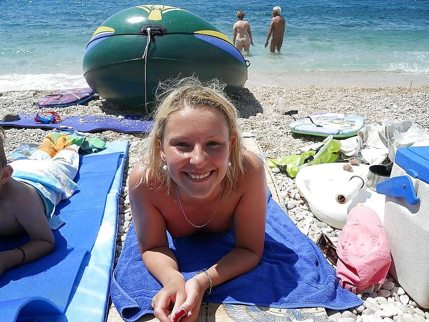 25P Beach Girls 9