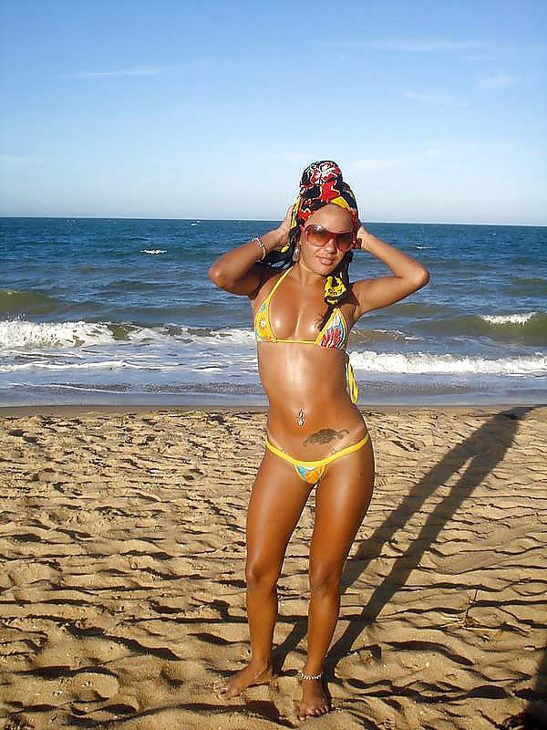 25P Beach Girls 9