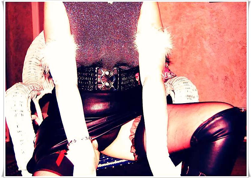 7P Leather n Lurex