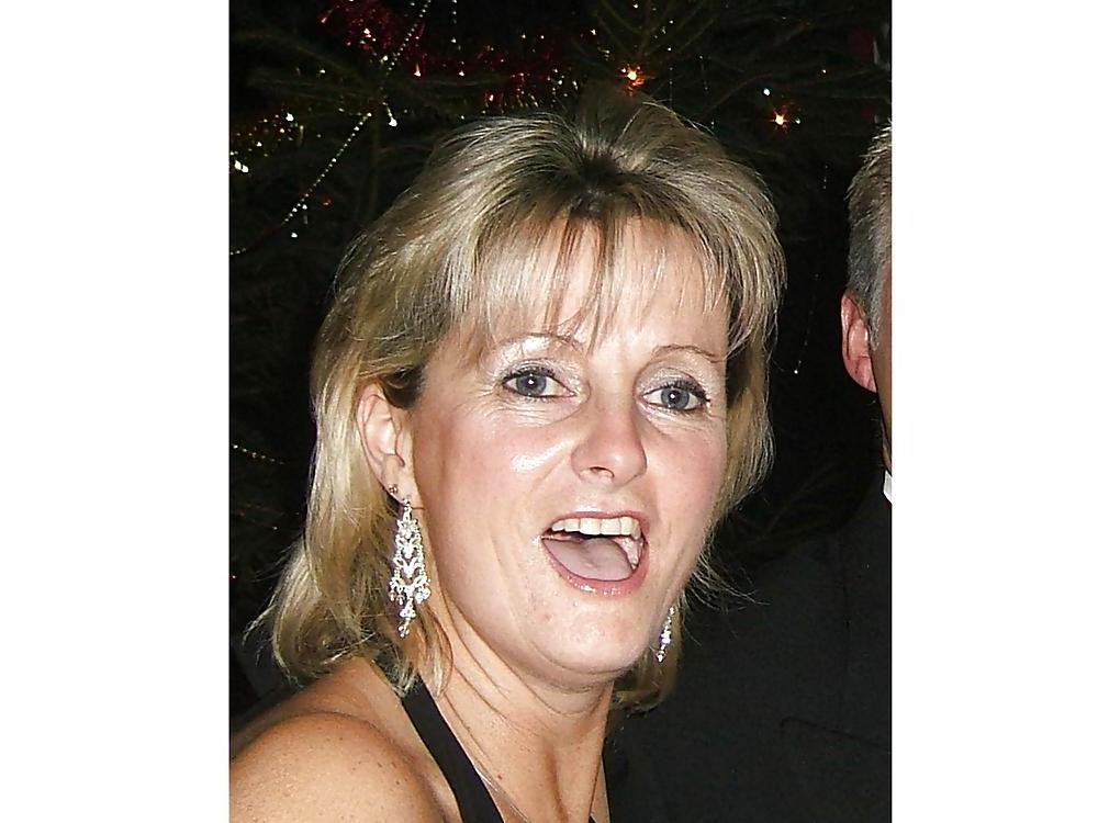 25P Hot mature Woman