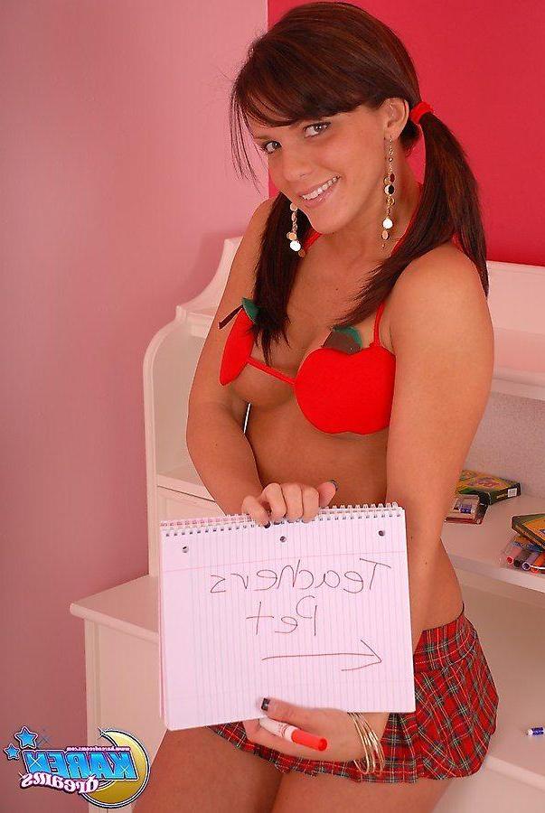 20P Pictures of Karen Dreams being an amazing schoolgirl