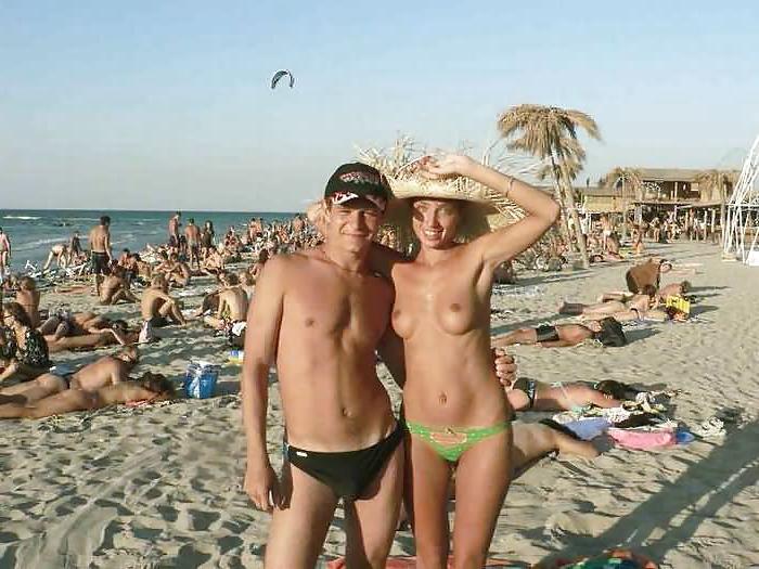 14P Beach Naked