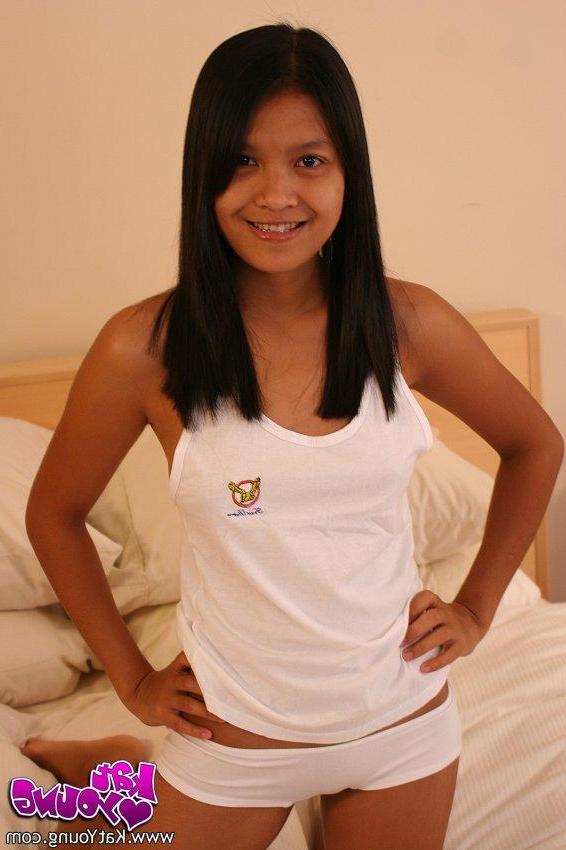 20P Pictures of Kat Young waiting for a lay