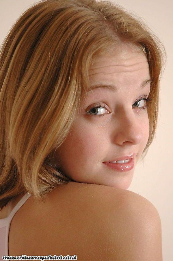 20P Pictures of teen girl Kate naked and ready for you