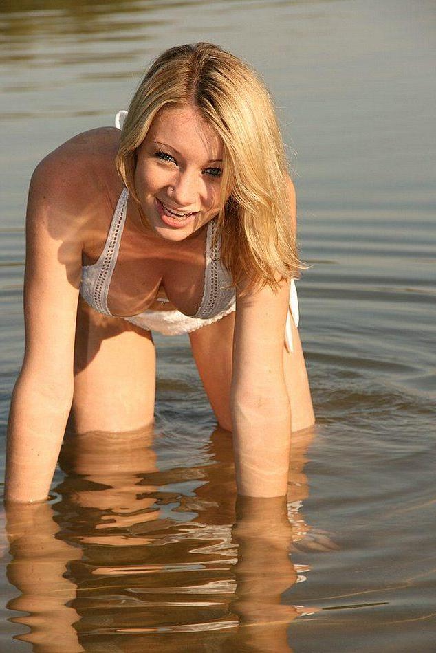 15P Pictures of Kaylee Rain flashing in a lake