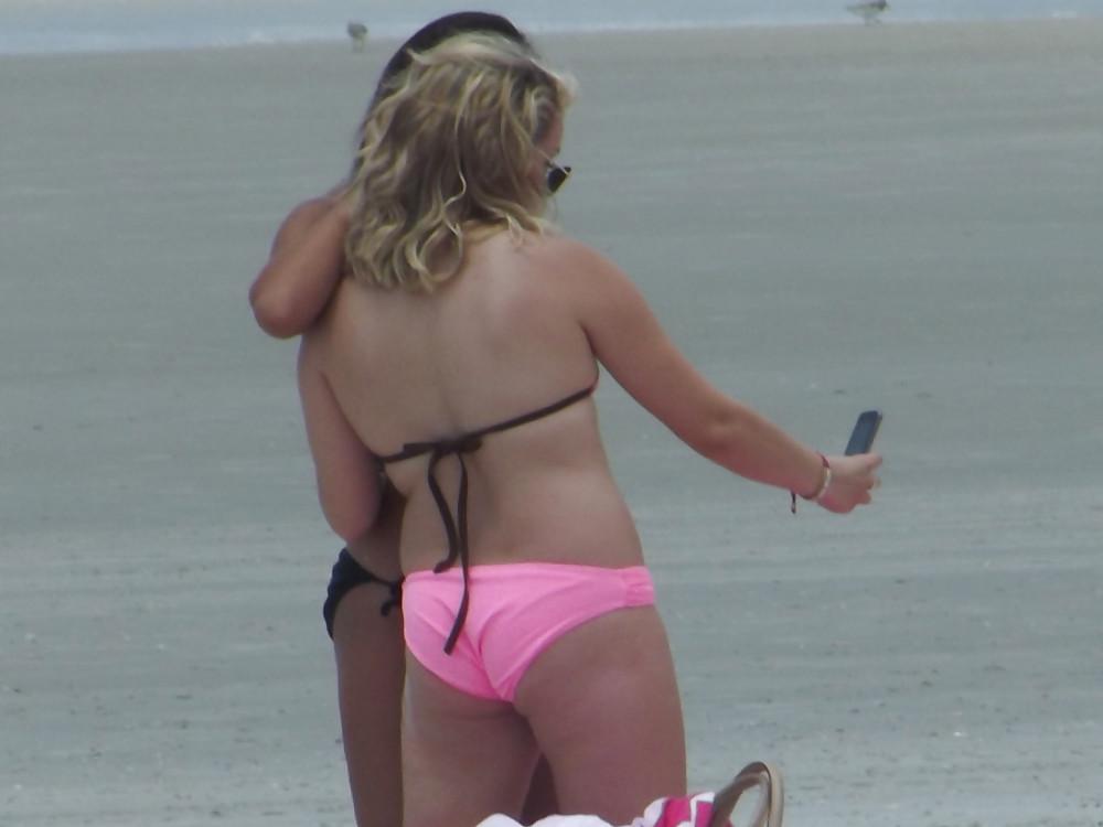 25P More hot sexy beach booty