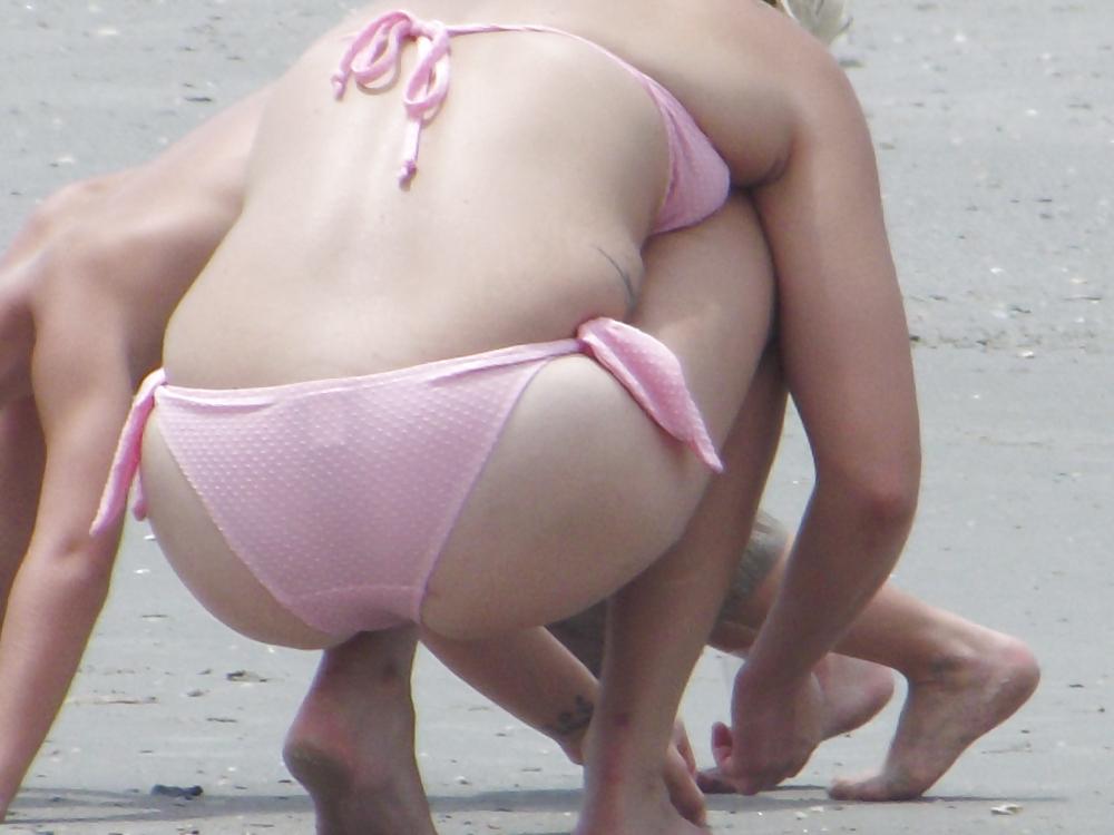 25P More hot sexy beach booty