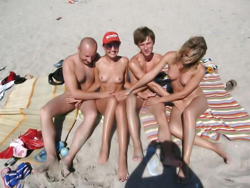 25P Nudist Beach Fun