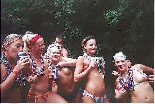 25P Topless at the beach