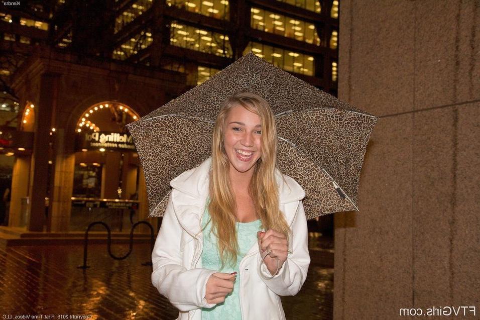 15P Hot college girl Kendra Sunderland shows you Portland at night