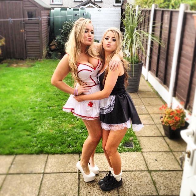 15P Hot and horny teens take pics of their stunning bodies