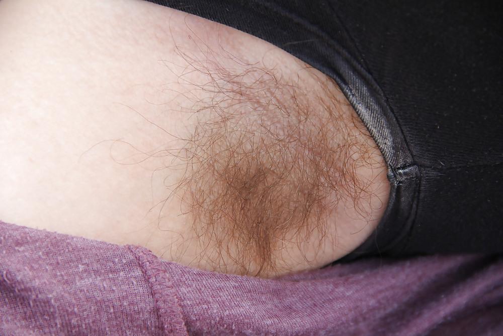 8P Hairy pits and big tits