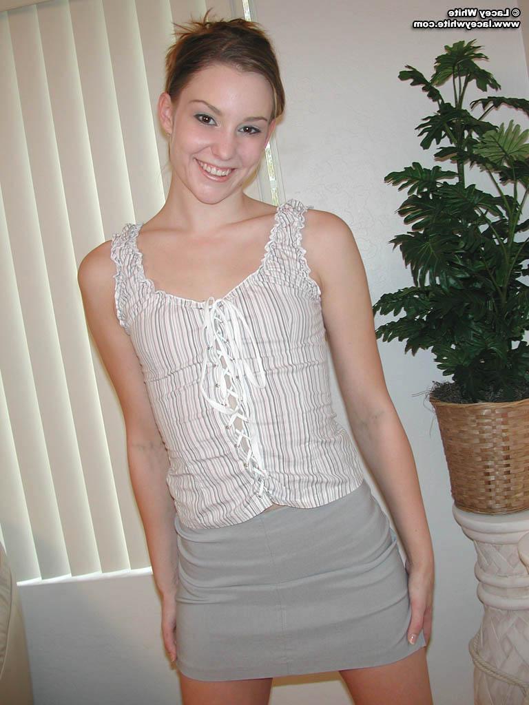 20P Pictures of Lacey White flashing her tits