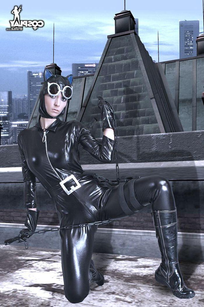 12P Sexy cosplay girl Lana dresses up as Cat Woman