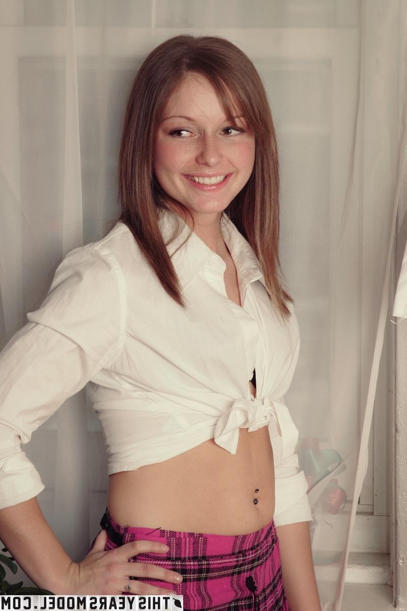 15P Brunette teen Cookie strips naked for you in her test shoot