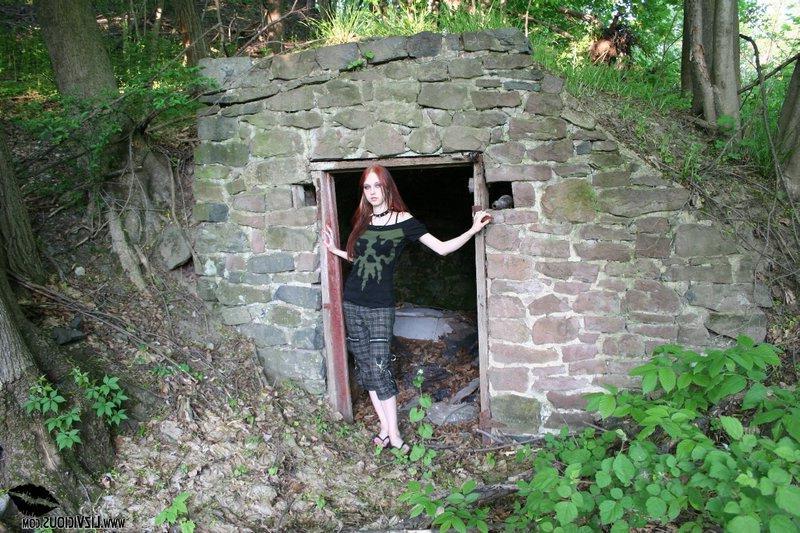 16P Liz gives us a few tease flashes at an old building