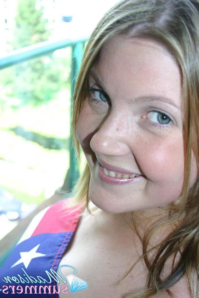 20P Pictures of teen girl Madison Summers having some fun this 4th of July
