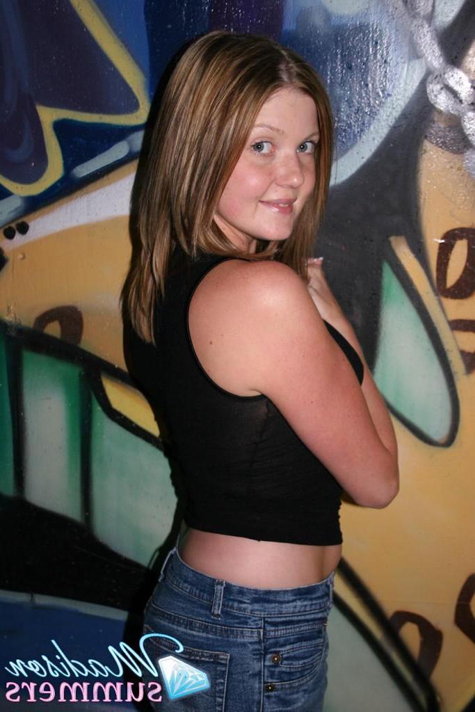 20P Pictures of Madison Summers flashing you