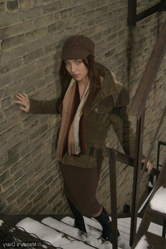 20P Pictures of teen porn babe Mandy's Diary flashing outside on a cold day