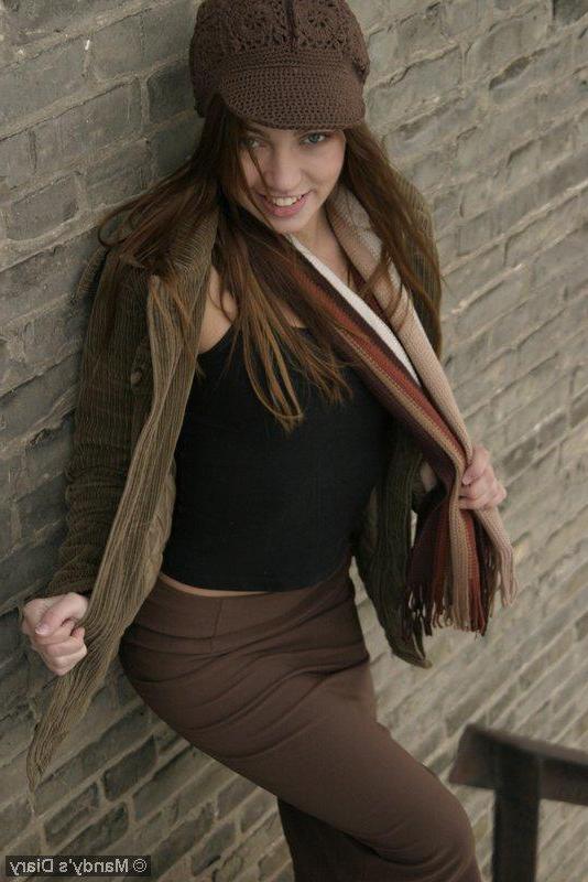 20P Pictures of teen porn babe Mandy's Diary flashing outside on a cold day