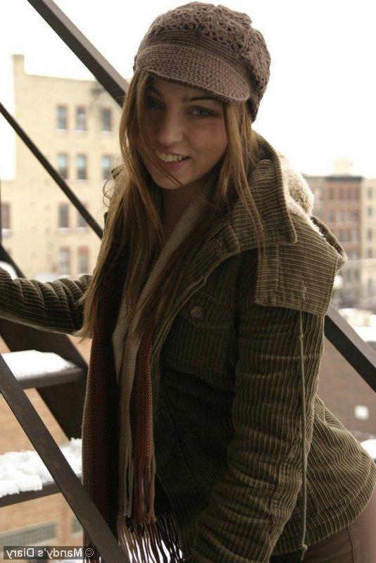 20P Pictures of teen porn babe Mandy's Diary flashing outside on a cold day