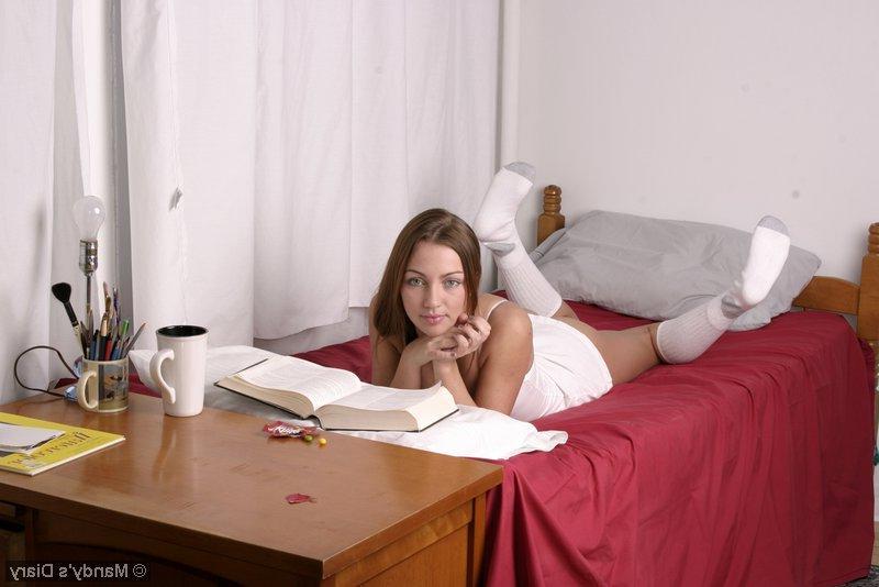 20P Pictures of Mandy's Diary spreading her legs for you