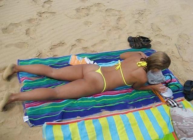 25P Slut at the Beach