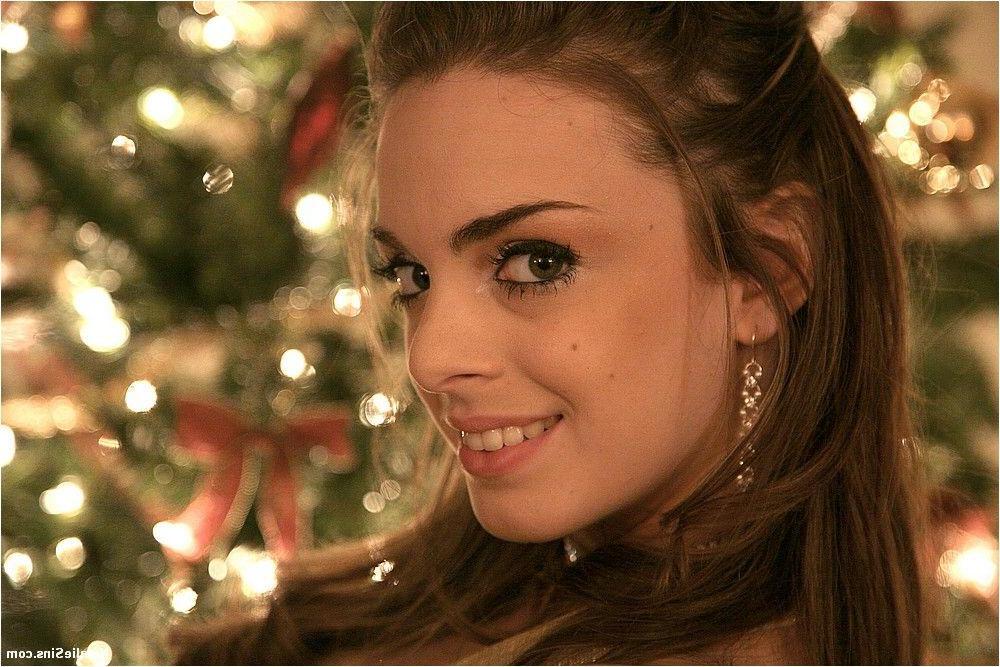 14P Pics of Natalie Sins ready for you by the tree