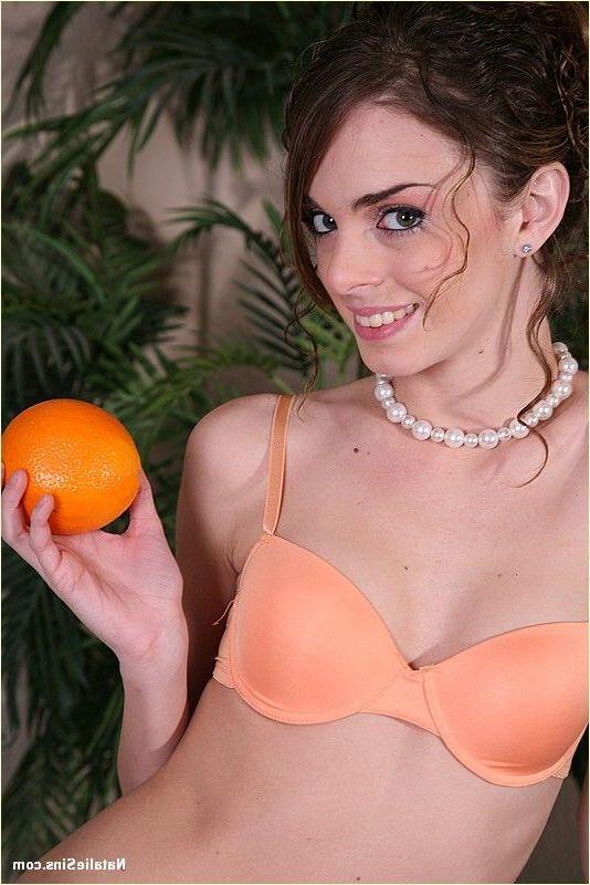 15P Pictures of teen babe Natalie Sins getting freaky for you