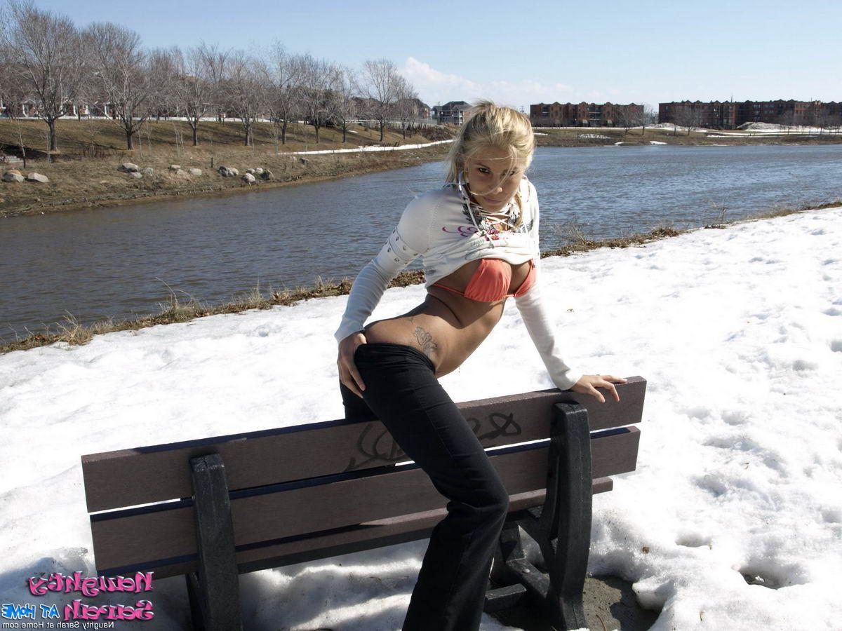 15P Pictures of teen Naughty Sarah flashing out in the cold