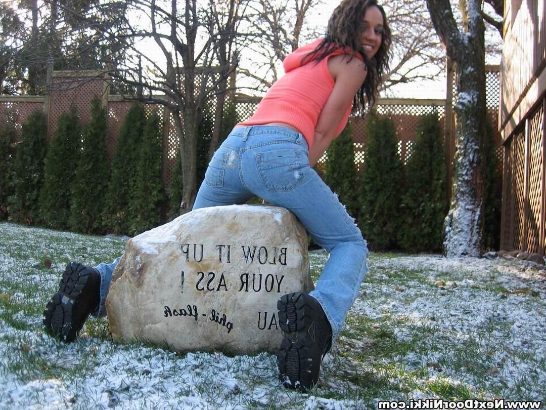 15P Next Door Nikki teases us outside