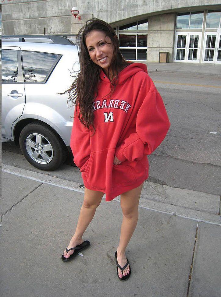 15P Pictures of teen Pretty Marie flashing at a football stadium