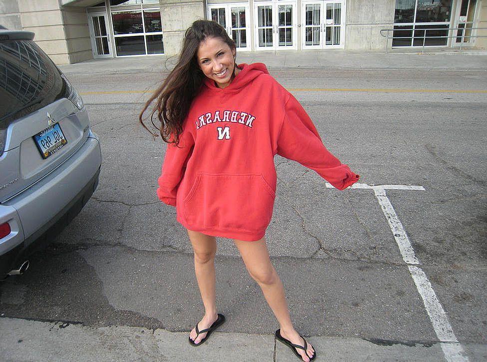 15P Pictures of teen Pretty Marie flashing at a football stadium