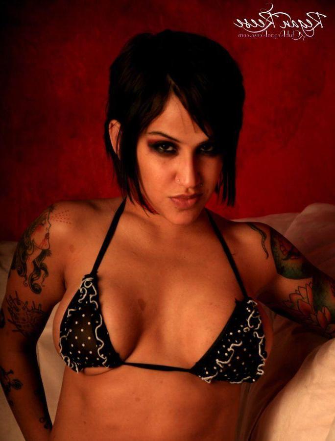 15P Pictures of teen nympho Regan Reese spreading for your cock