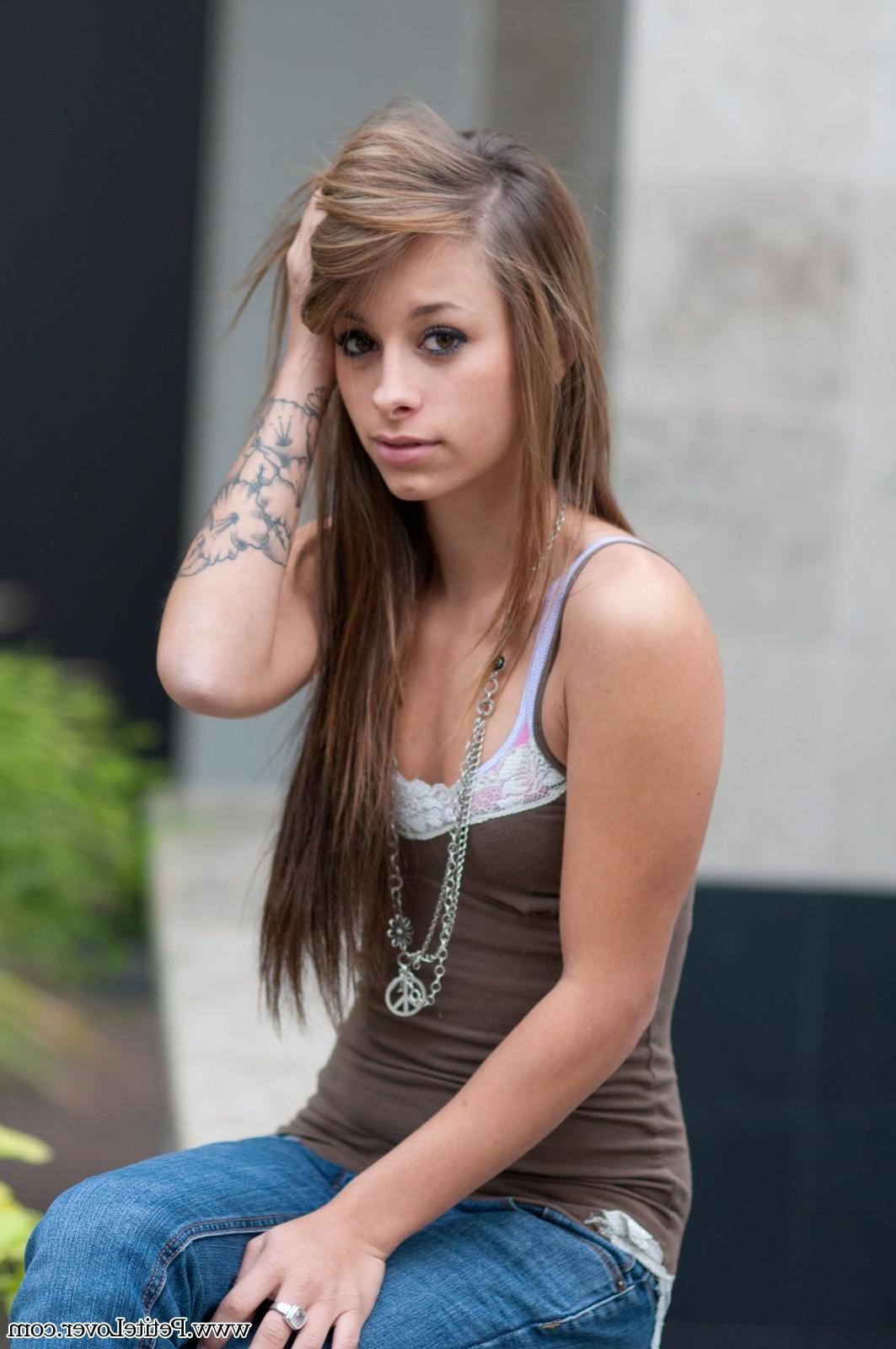 16P Hot teen Riley Anne flashes her perky tits in public