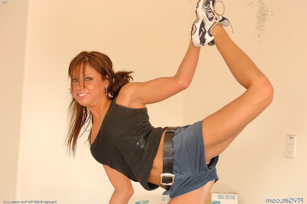 20P Pics of Risi flashing at you