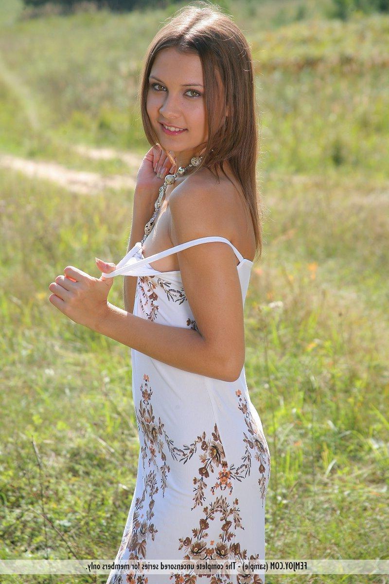 16P Pictures of stunning teen Rita B spreading her legs for you