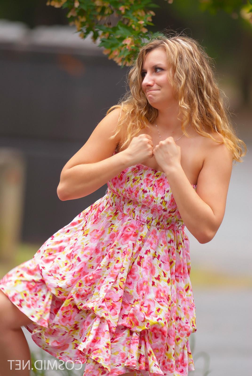 16P Pictures of amateur girl Roxie flashing her tits outside