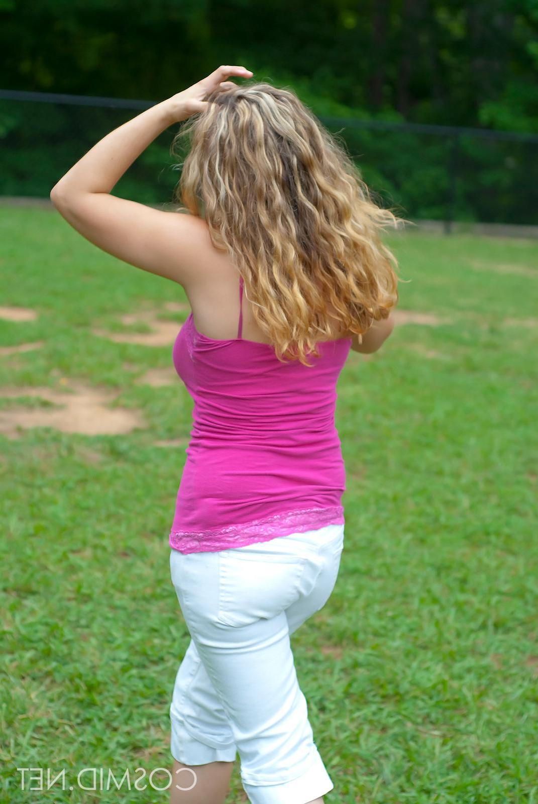 16P Pictures of Roxie flashing her perky boobs
