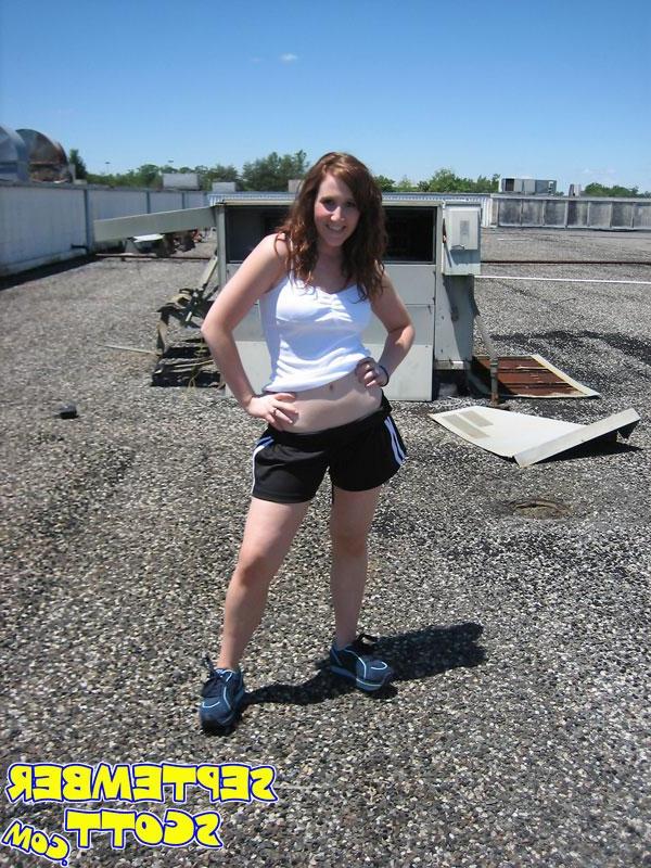 20P Pictures of September Scott flashing outside