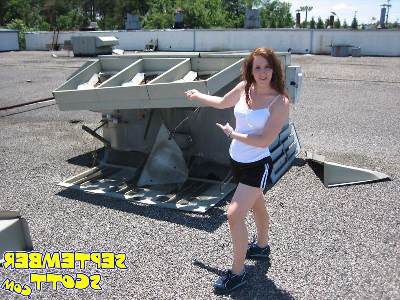 20P Pictures of September Scott flashing outside