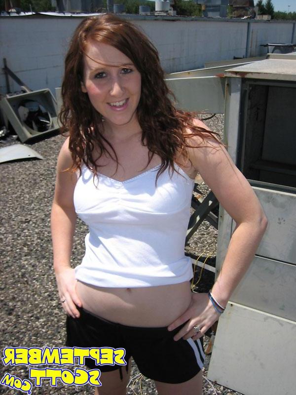 20P Pictures of September Scott flashing outside