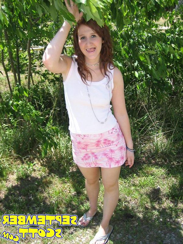 20P Pictures of teen hottie September Scott flashing outside