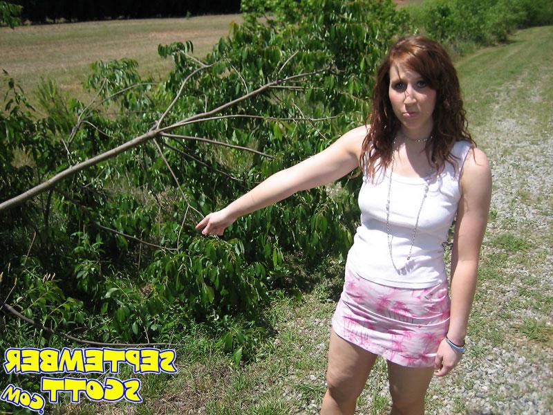 20P Pictures of teen hottie September Scott flashing outside