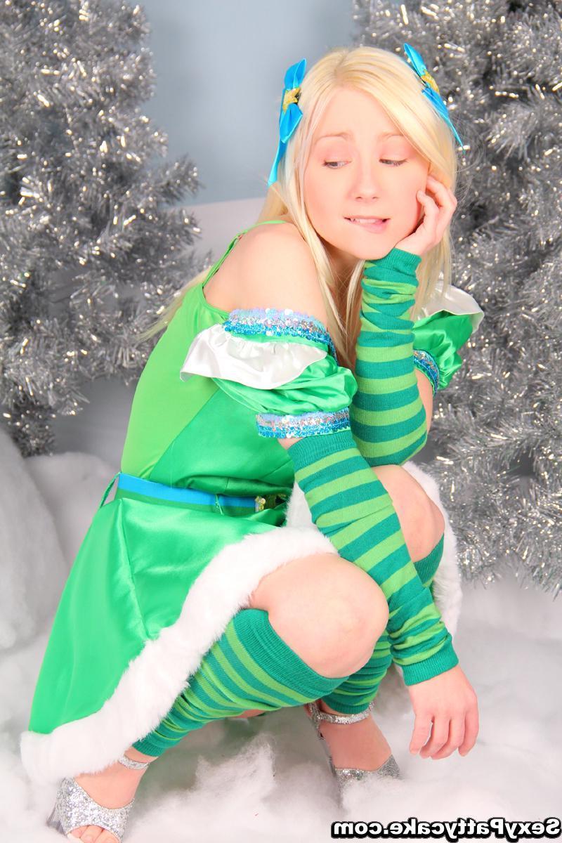 16P Pictures of Pattycake dressed as a sexy naughty elf