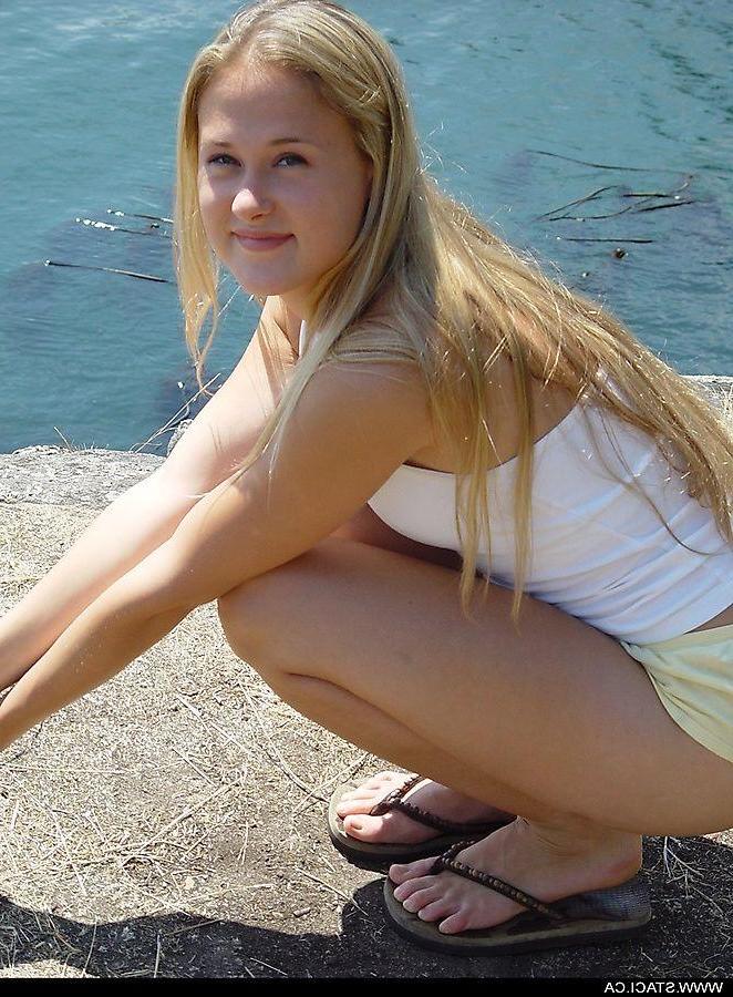 20P Pictures of teen cutie Staci.ca flashing her tits outside