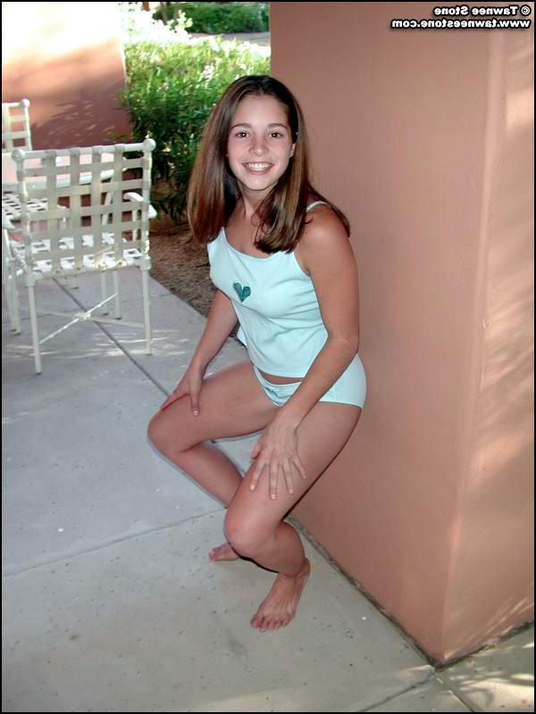 20P Pics of Tawnee Stone flashing outside